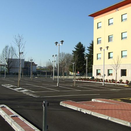 Ibis Como Grandate Exterior foto